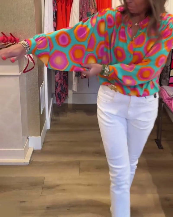 Farverig skjorte med geometrisk print