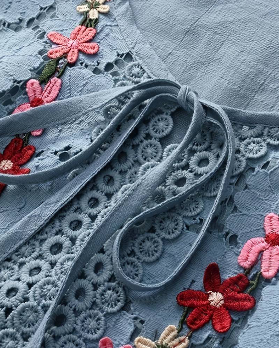 Ensfarvet blondebluse