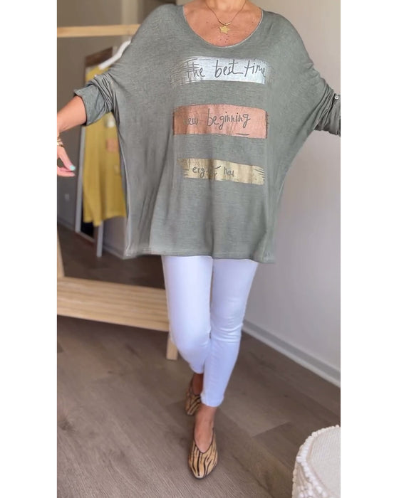 Langærmet top med rund hals og skriftmotiv