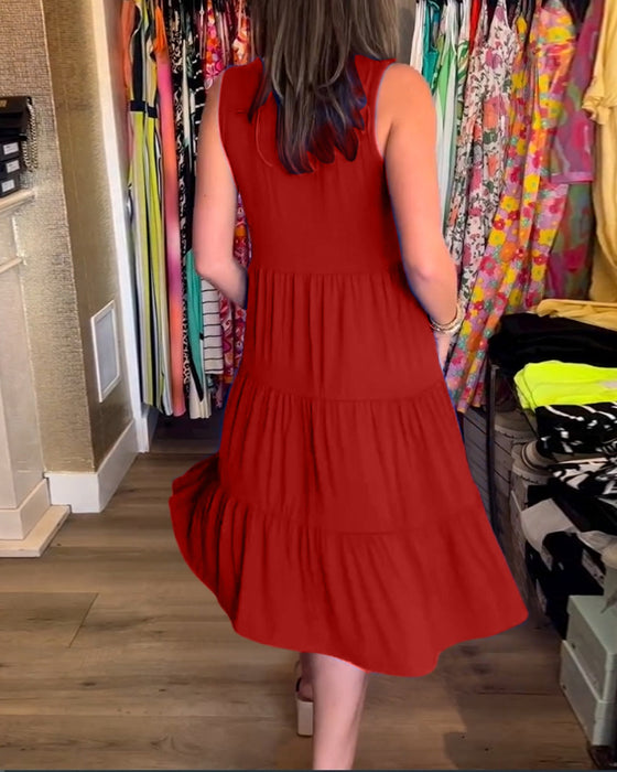 Blå ærmeløs kjole med plisseret nederdel