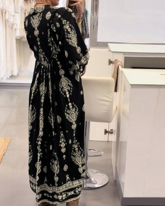 Kjole med afslappet print og løse lommer