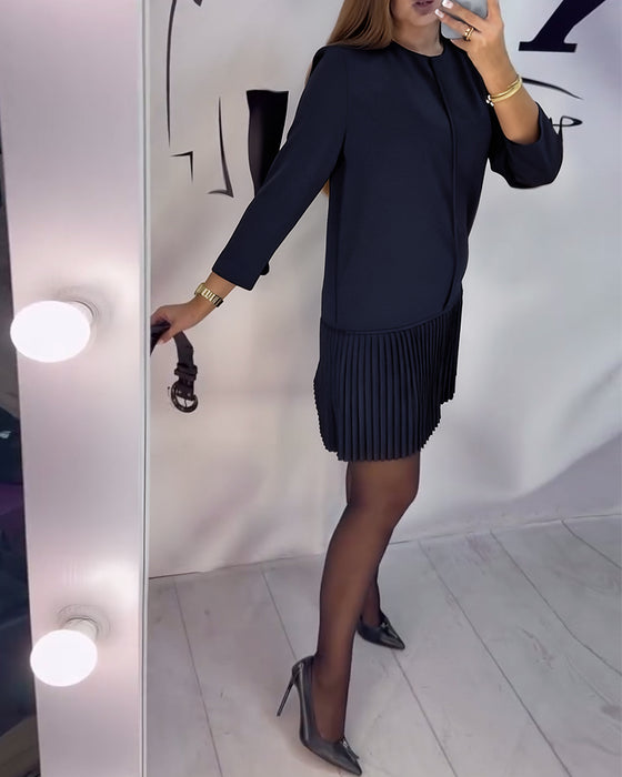 Kjole Med Trekvartærmer Og Harmonikafolder