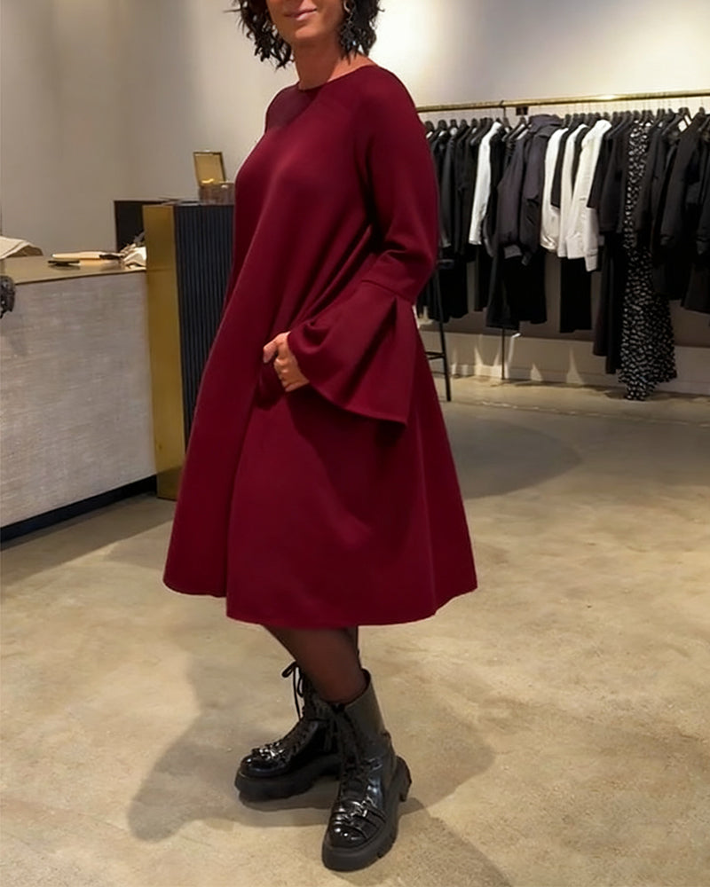 Kjole Ensfarvet Klokkeærme Rynket