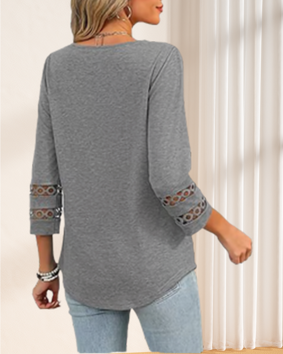 V-Hals T-shirt Med Hullet Krage Design