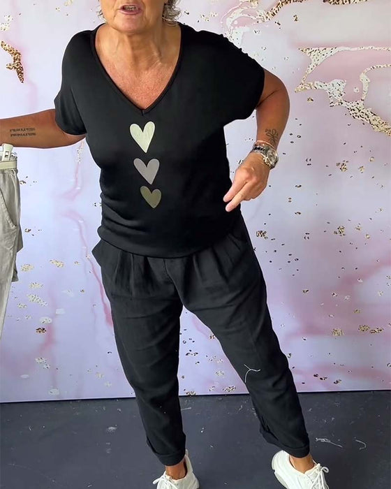 V-halset T-shirt med hjerter