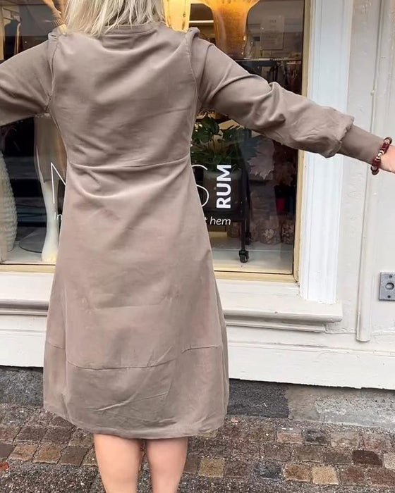 Kjole afslappet retro med lange ærmer