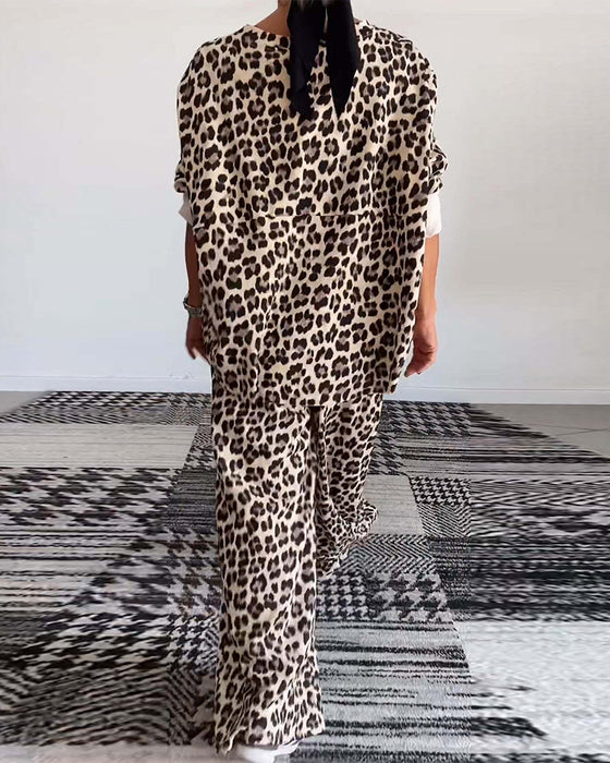 To-delt leopardprintsæt | Top og bredbenede bukser