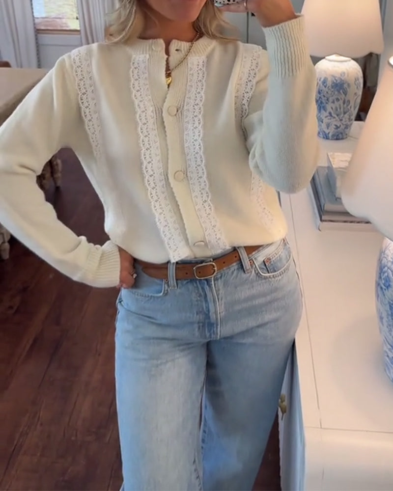 Elegant cardigan med blondekant og knapper