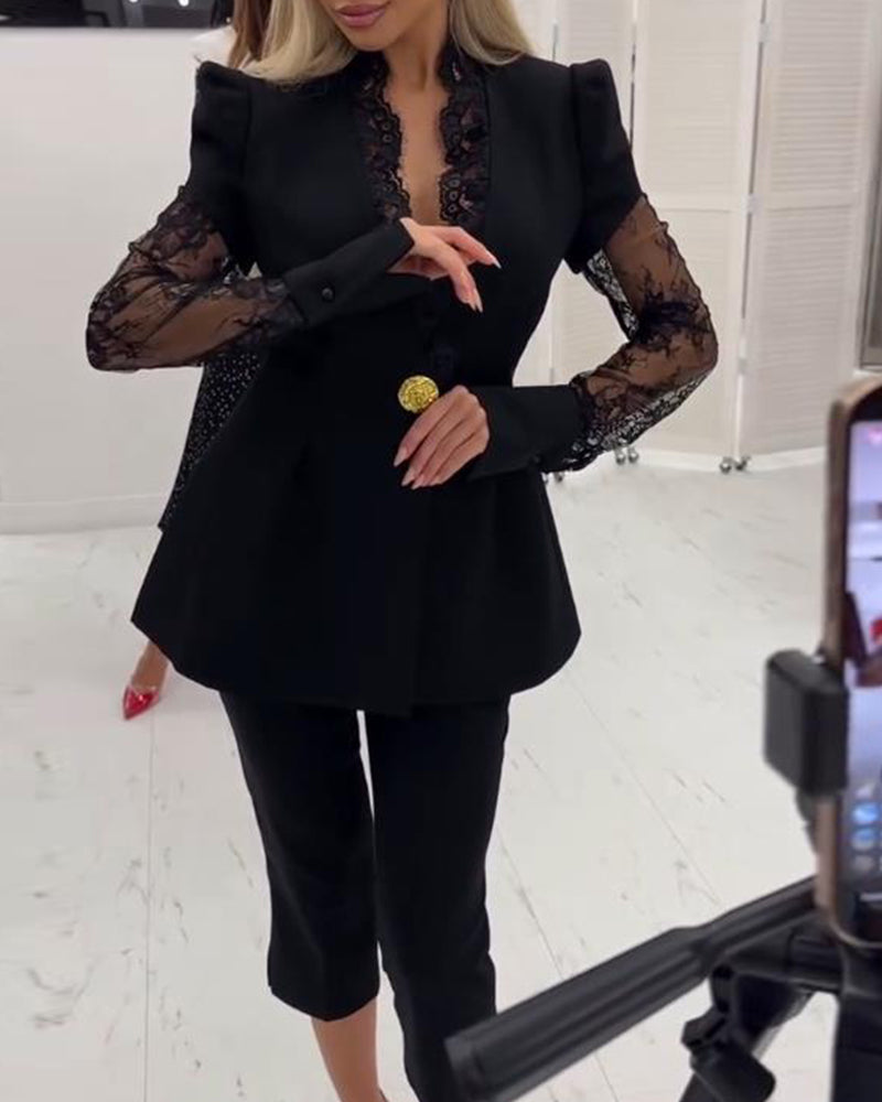 Blazer Med Spids Panel Detalj, Struktureret Passform Och Elegant Stemning