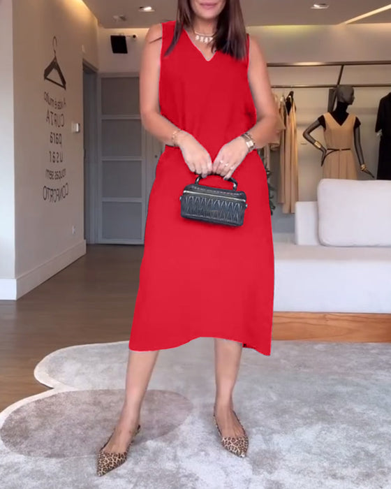 Kjole afslappet v-hals ærmeløs ensfarvet split