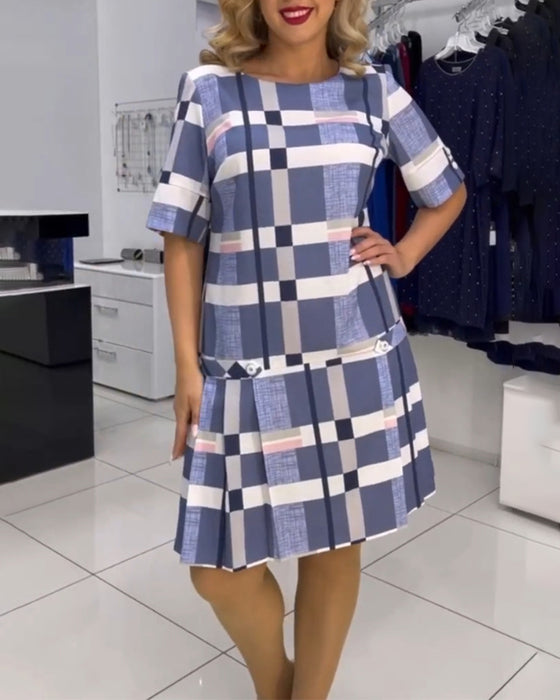 Rundhalset ternet kjole