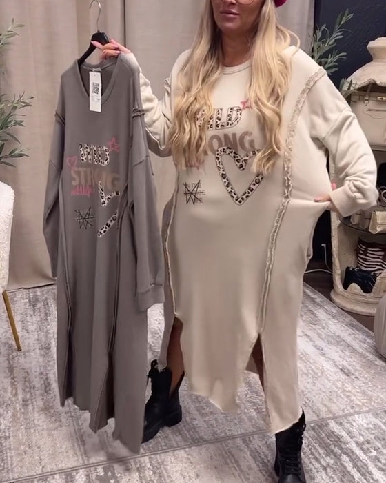 Løs kjole med print og lange ærmer