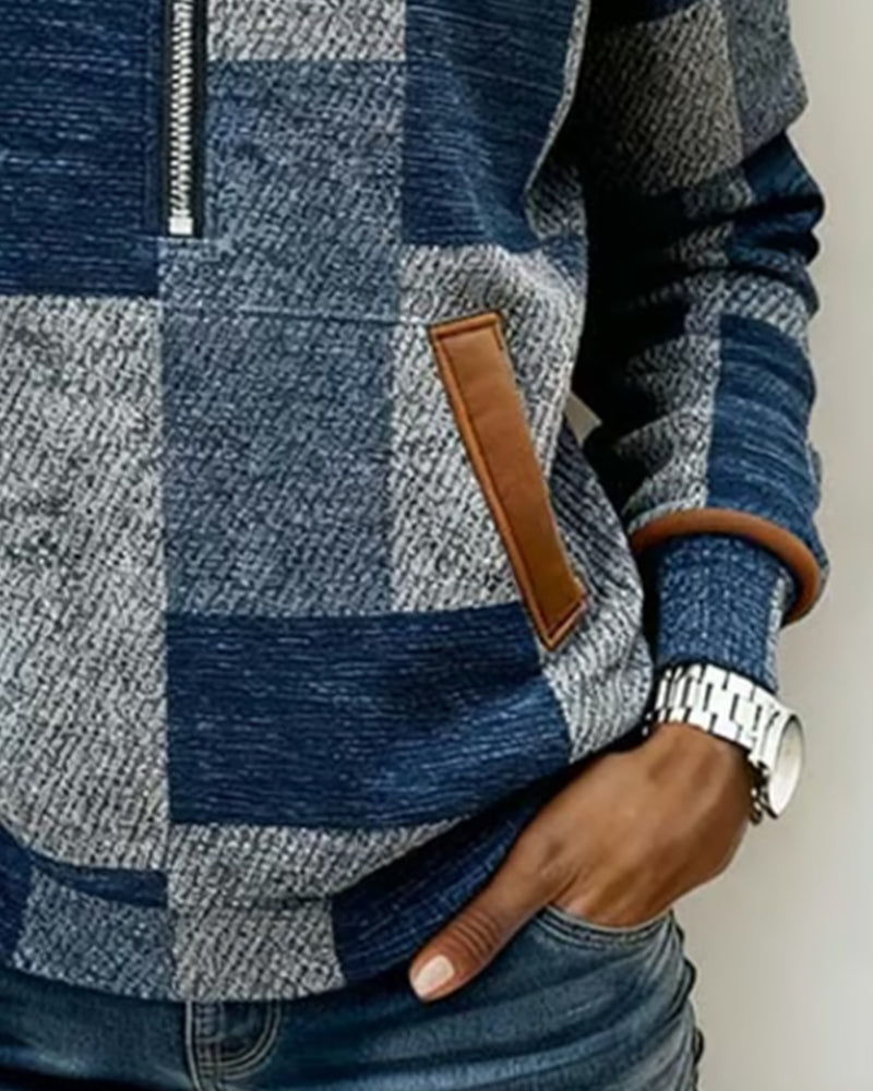 Stilfuld Hættetrøje Med Halv Lynlås Og Farveblokke