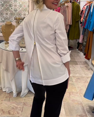 Ensfarvet skjorte med lynlås