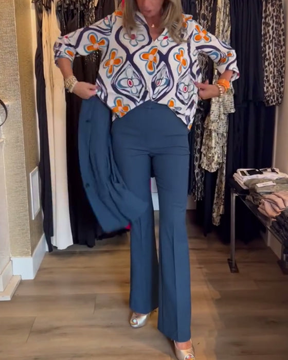 Bluse med V-hals og blomstermønster