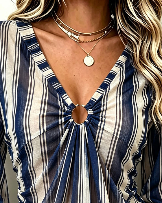 Top V-Hals Metallring Hul Stribet
