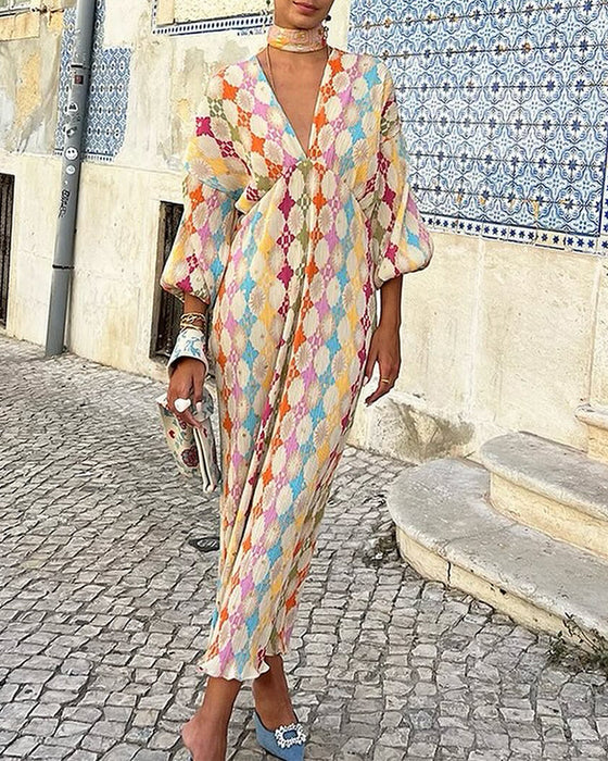 V-halset elegant kjole med geometrisk print