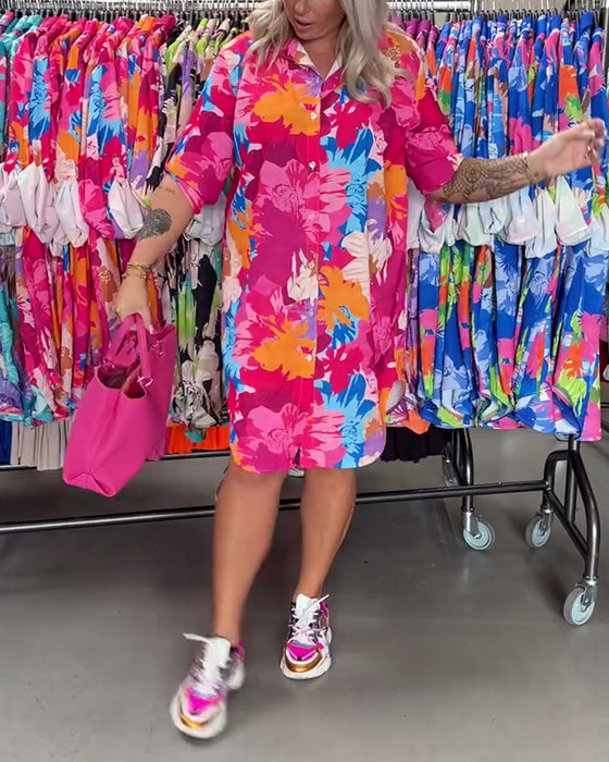 Farverig midikjole med blomsterprint