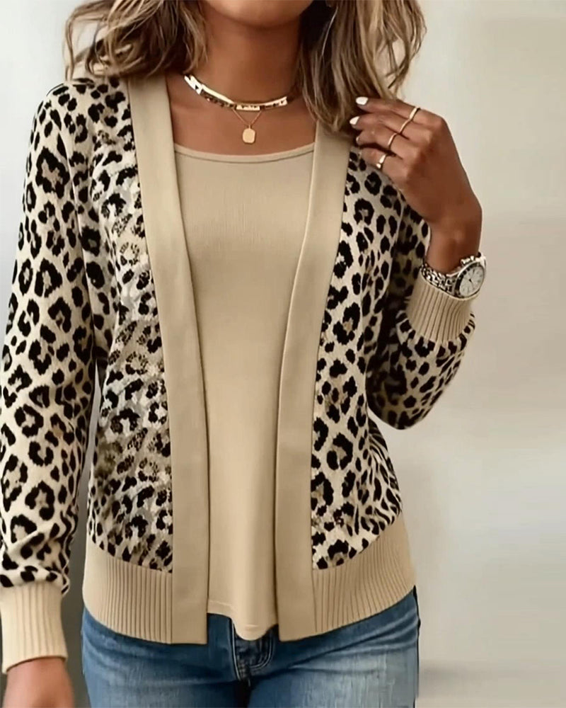 Topp Med Falsk To-Dels Look Og Leopardtryk