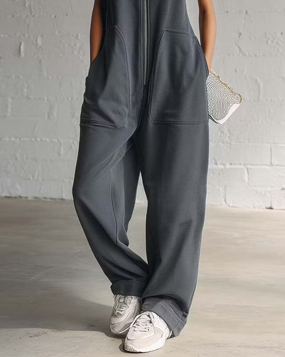Ensfarvet Jumpsuit Med Hætte Og Lomme