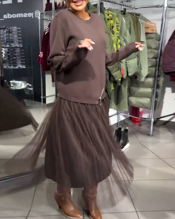 Stilet Sæt Med Rundhalet Sweater Og Lynlåsdetalje