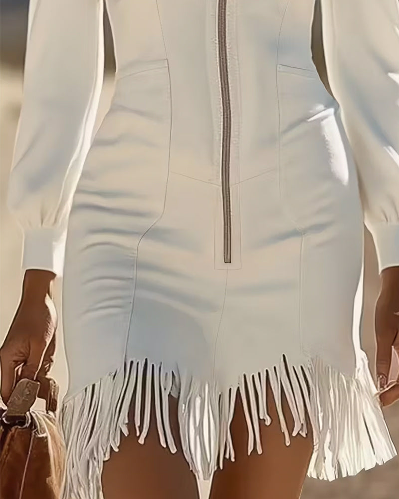 Kjole Med Lynlåskrave Og Frynset Kant