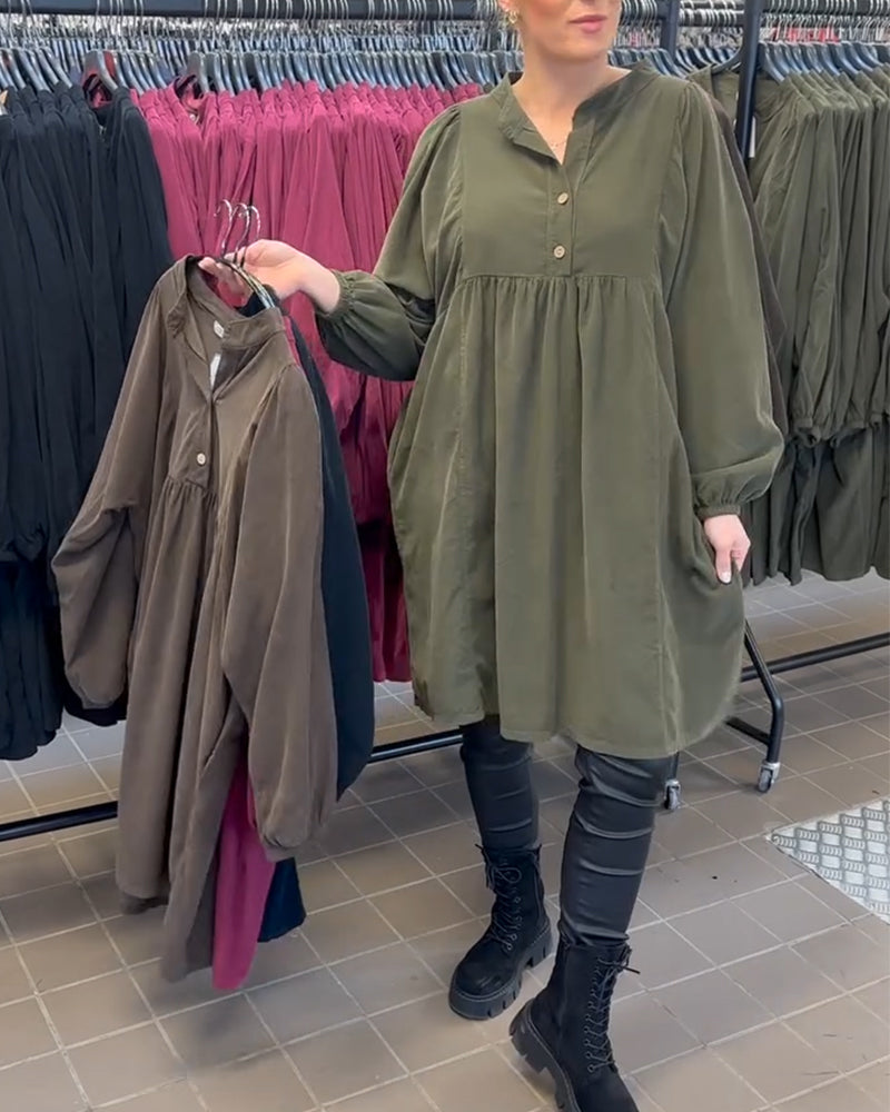 Knappet Kjole Med V-Halsudskæring Og Lange Ærmer