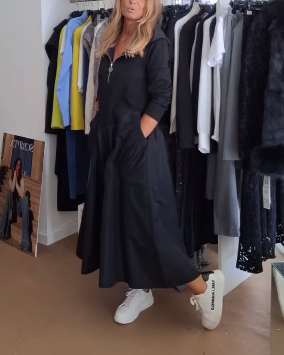 Kjole med afslappet lynlås og hætte, patchworklomme