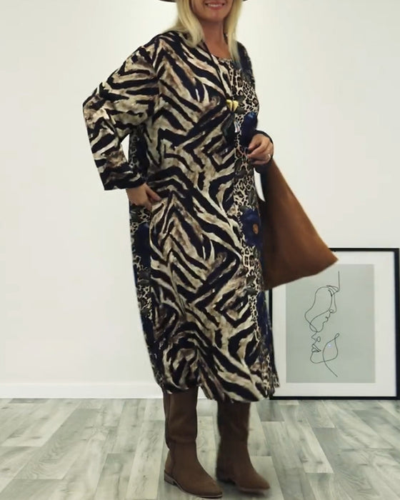 Stilfuld kjole med leopard- og zebraprint