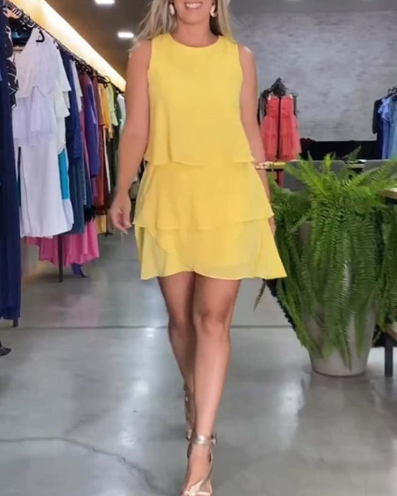 Lagdelt flæsekjole uden ærmer