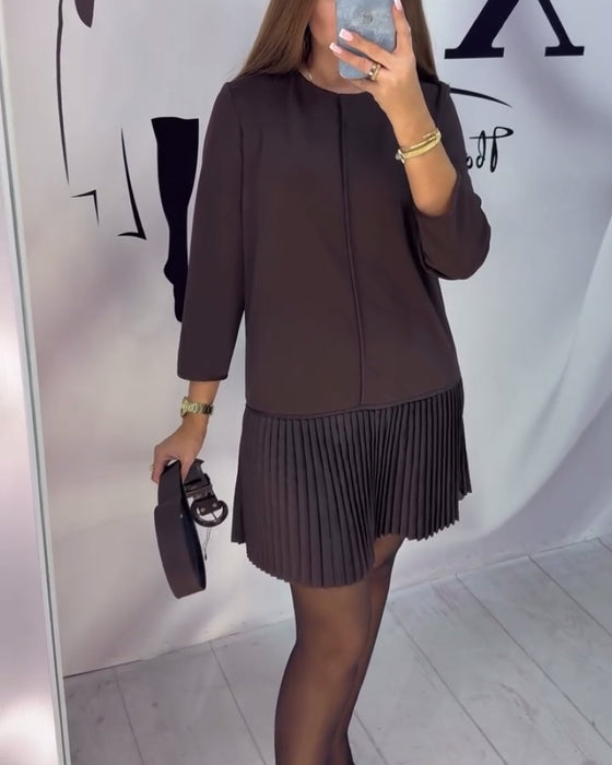 Kjole Med Trekvartærmer Og Harmonikafolder