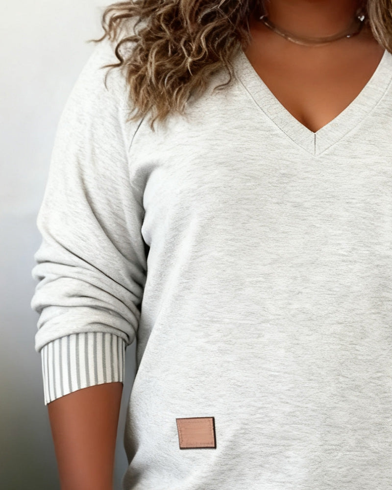 Plusstørrelse Top Med V-Hals Og Lange Ærmer