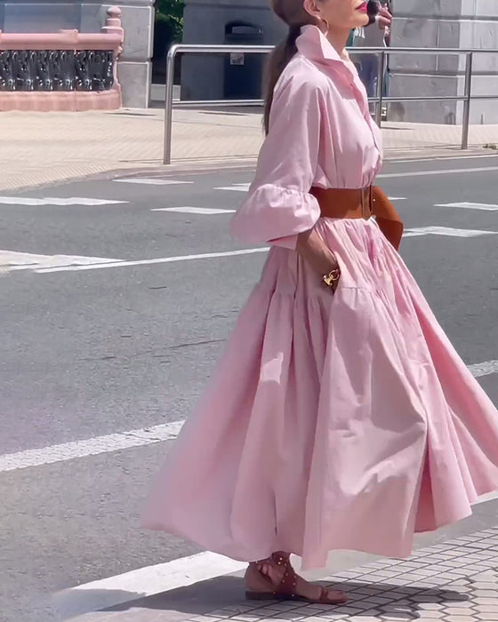 Lyserød maxikjole med flæser og skjortekrave