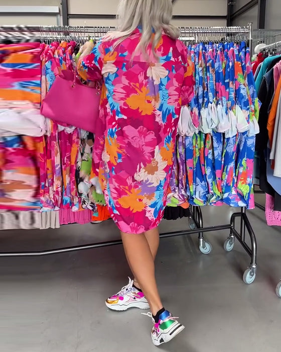 Farverig midikjole med blomsterprint