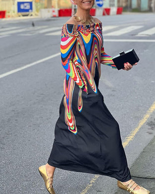 Elegant off-shoulder kjole med lange ærmer