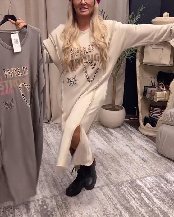 Løs kjole med print og lange ærmer