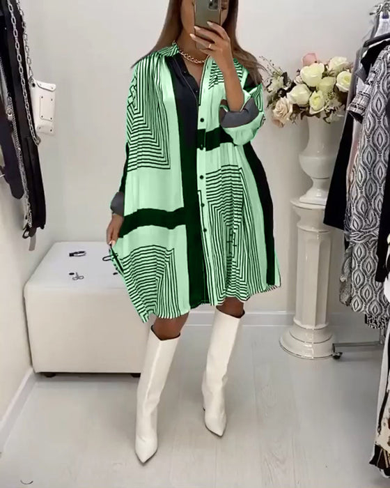 Oversized kjole med knapper og print