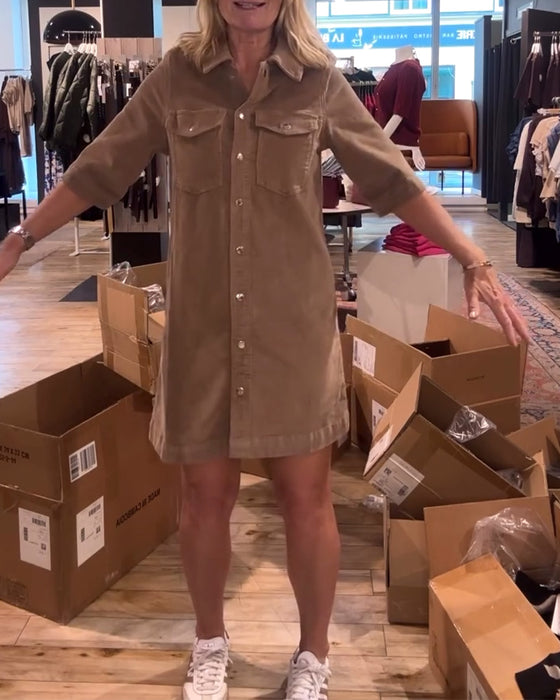 Kjole Med Halværmer I Ensfarvet Design