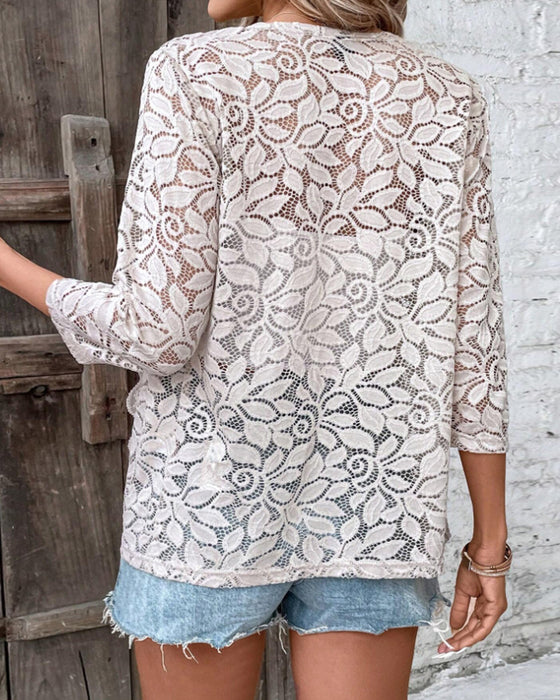 Ensfarvet blondecardigan med trekvarte ærmer