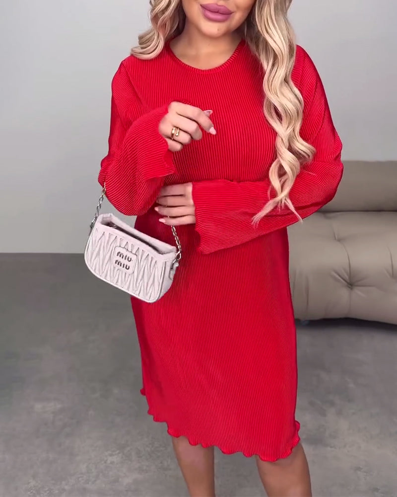 Kjole afslappet ensfarvet knælang