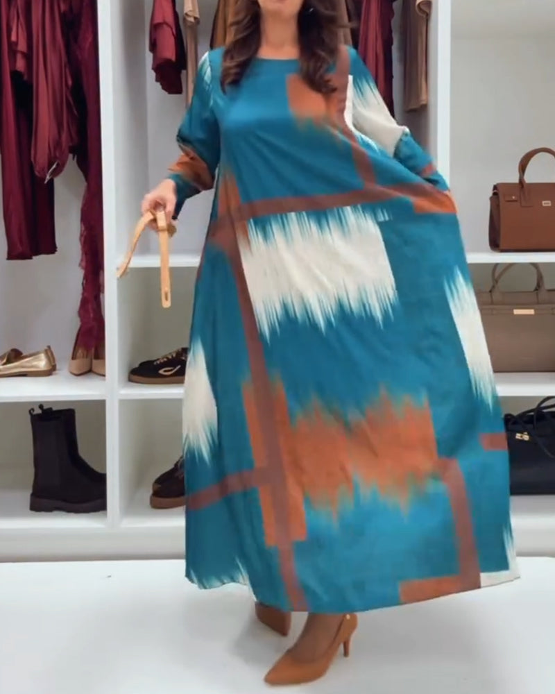 Moderne Trykt Kjole Med Rund Halsudskæring Og Lange Ærmer