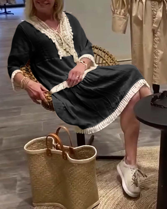 Blondekjole med frynser og flæser