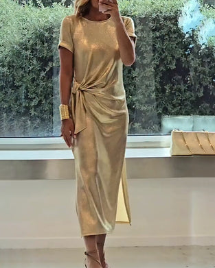 Kjole Med Snoet Talje Og Rund Halsudskæring