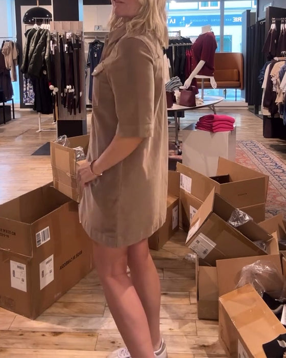 Kjole Med Halværmer I Ensfarvet Design