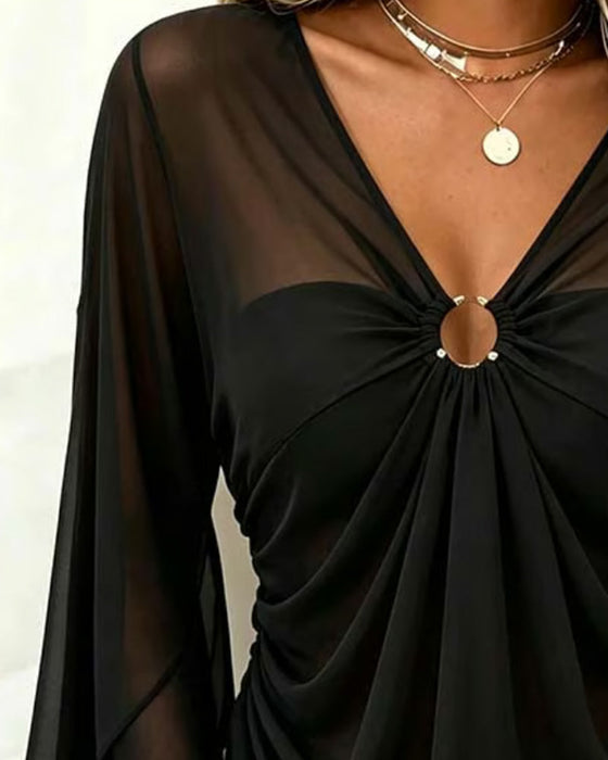 Bluse V-Hals Metal Ring Twist