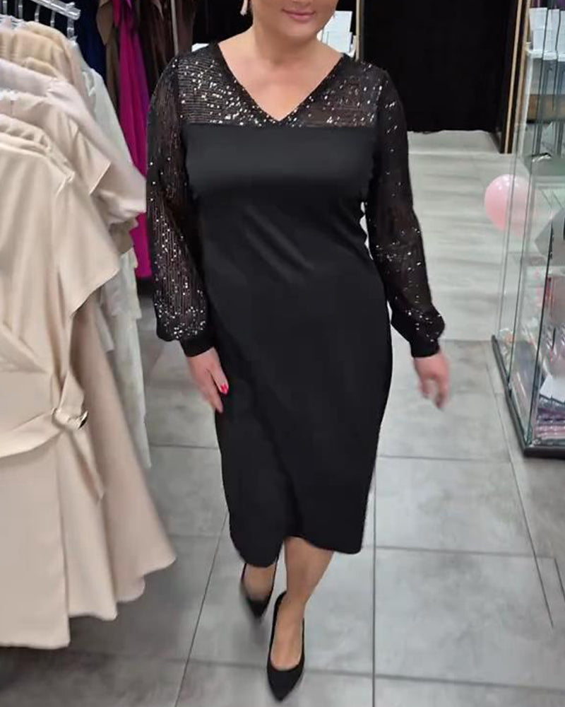 Elegant Ensfarvet Kjole Med V-Hals