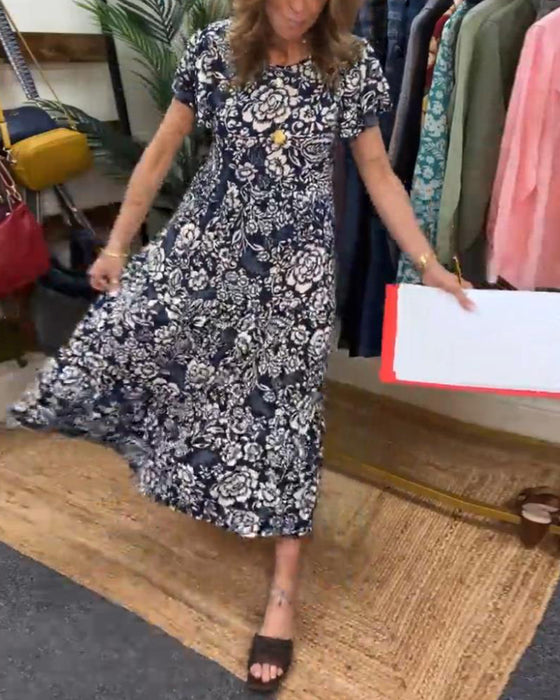 Kortærmet sommerkjole med blomsterprint