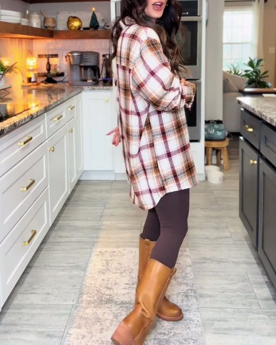 Skjorte med afslappet løs ternet lomme