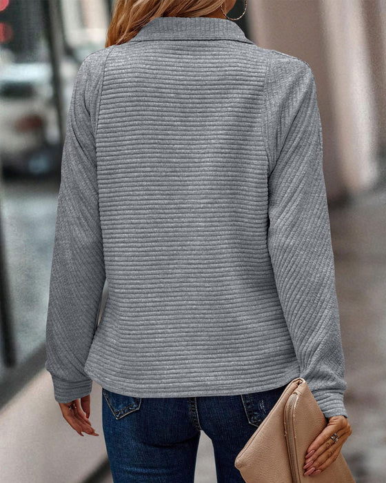 Hudde Med Enkel Farve Og Zip-up Design