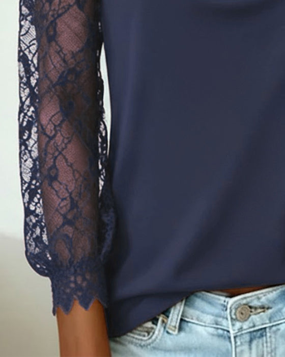 Top Med Draperet Krave Og Patchworkdetaljer